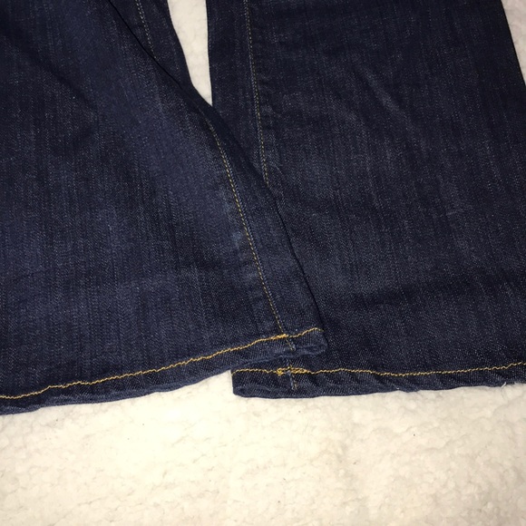 Joe”s maternity Jeans - Picture 7 of 9